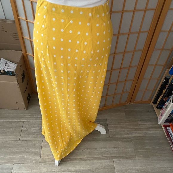 Loft Yellow White Polka Dots Side Slit Maxi Skirt Sz XS Petite w/ Elastic Waist - Picture 3 of 5